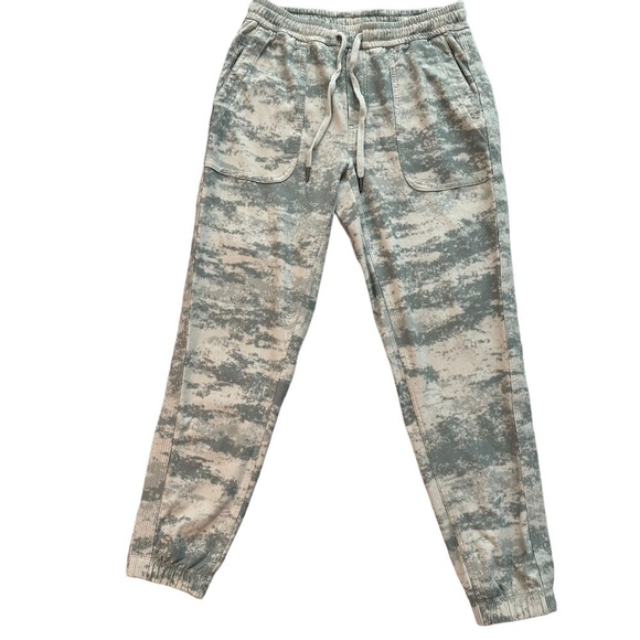 ATHLETA Farallon Jogger Sweatpants Fog Camo Coast Green Easy Pull on Style Sz. S - Picture 1 of 16